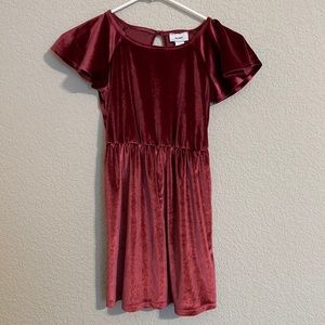 Old navy velvet Christmas or Valentine’s Day dress size 6-7 (small)